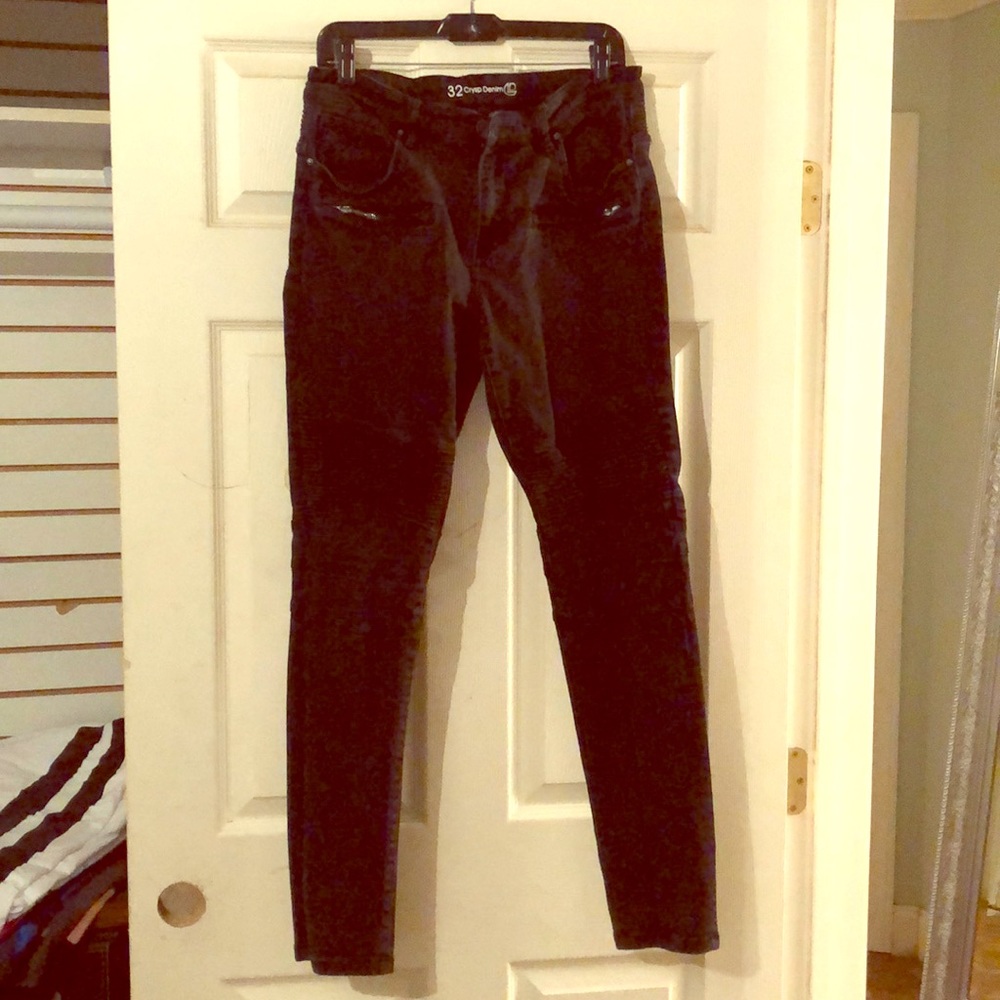 Crisp denim jeans